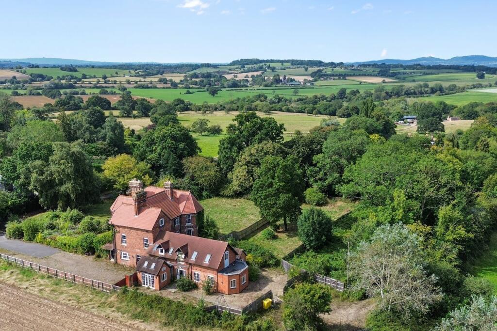 Main image of property: Mythe Road, Tewkesbury, Gloucestershire, GL20