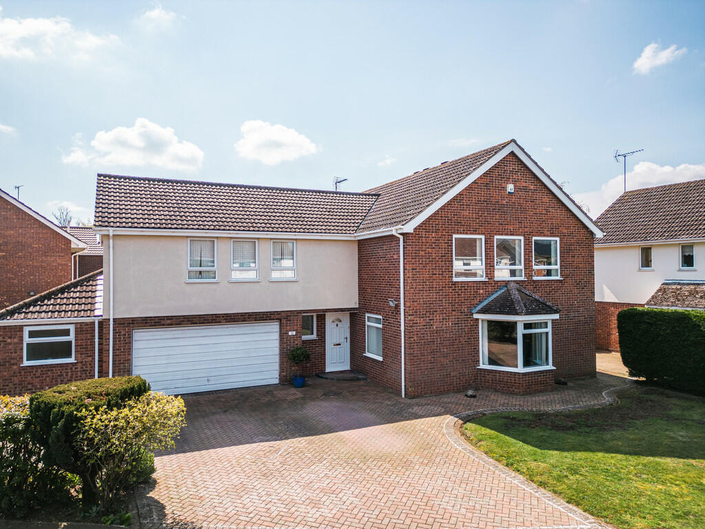 5 bedroom detached house for sale in South Wootton, PE30