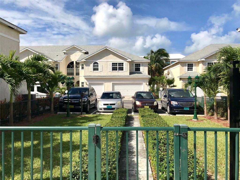 3 bedroom apartment for sale in Nassau, The Bahamas