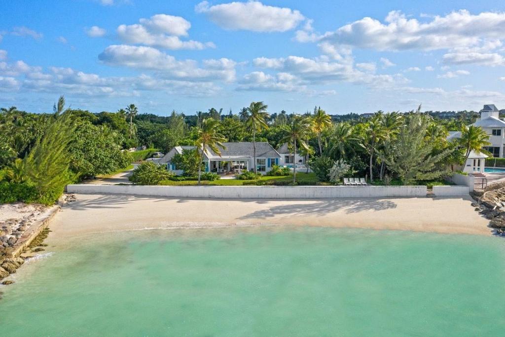 5 bedroom house for sale in Adelaide, The Bahamas