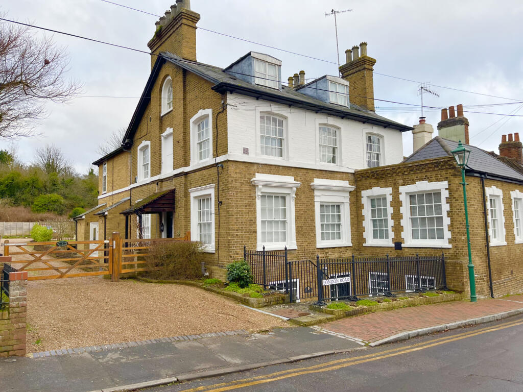 Main image of property: Sunnyside, London Road, Farningham, Kent DA4 0JP