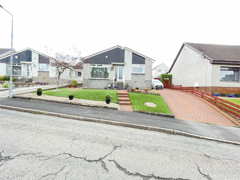3 bedroom bungalow for sale in MacPhie Road, Dumbarton, G82