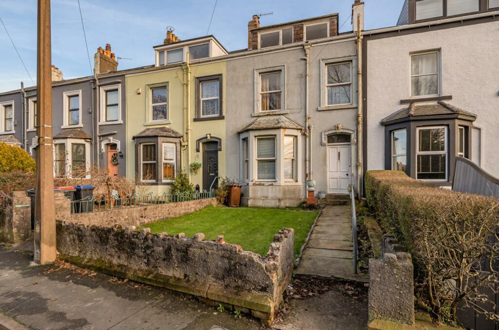 5 bedroom town house for sale in Egremont Road, Hensingham, Whitehaven