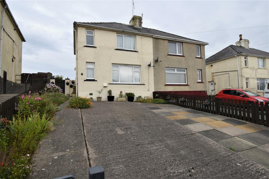 3 bedroom semidetached house for sale in Poole Road, Salterbeck