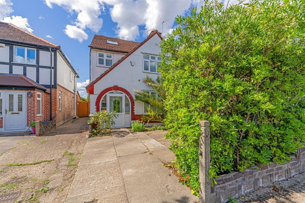 4 bedroom semidetached house for sale in Woodland Gardens, Isleworth, TW7