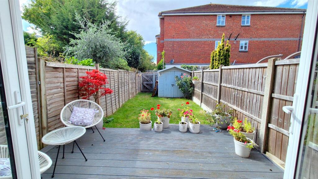 Main image of property: Malting Way, Isleworth