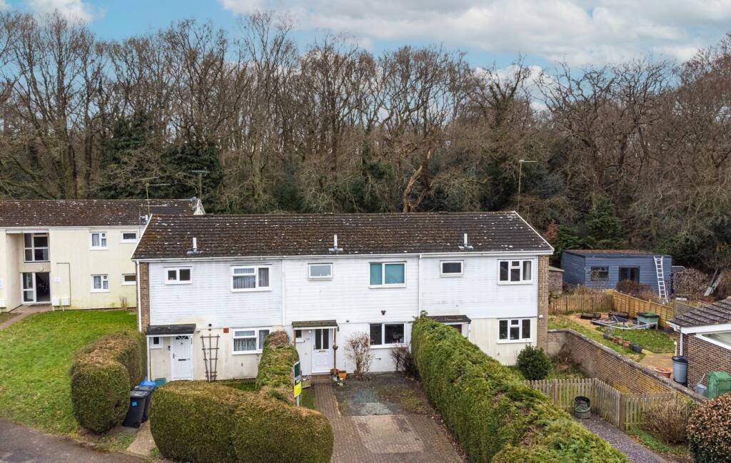 3 bedroom terraced house for sale in Mitchell Avenue, Hartley Wintney