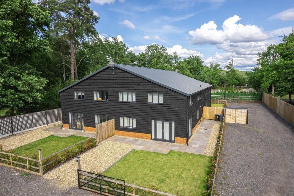 Main image of property: Milligans Barns, New Mill Road, Finchampstead, RG40
