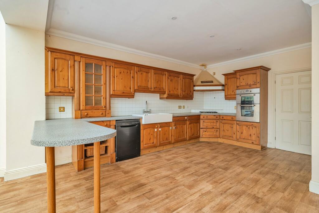 Additional property image - Priorygate Court, Castle Cary, BA7