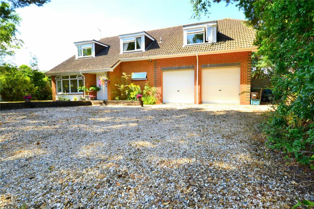 5 bedroom detached house for sale in Lions Lane, Ashley Heath, Ringwood