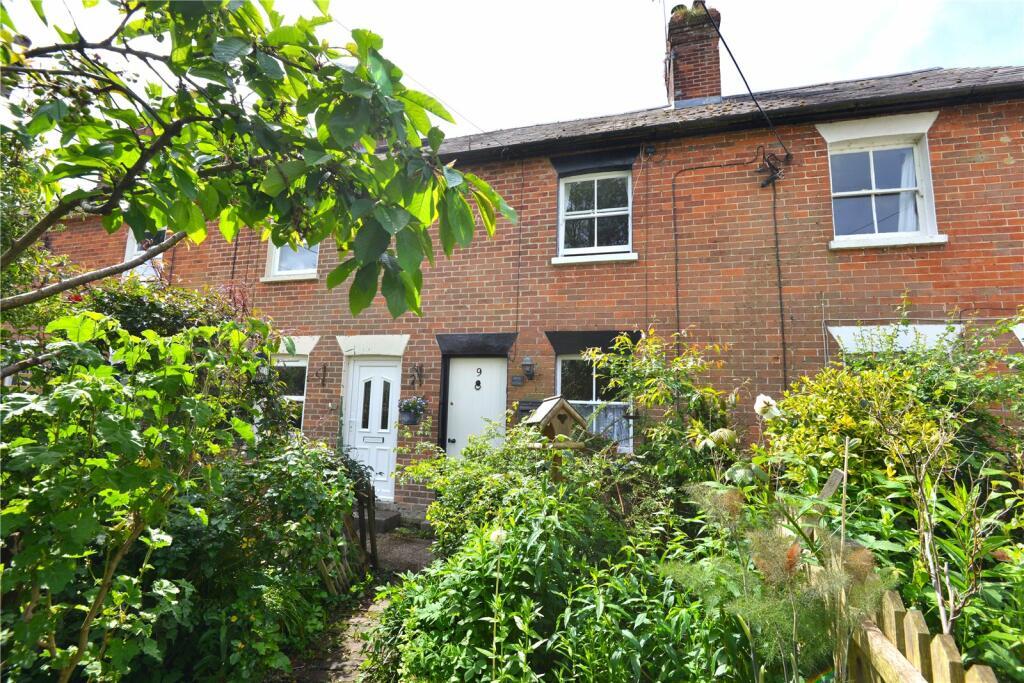 2 bedroom terraced house for sale in Church Street, Fordingbridge