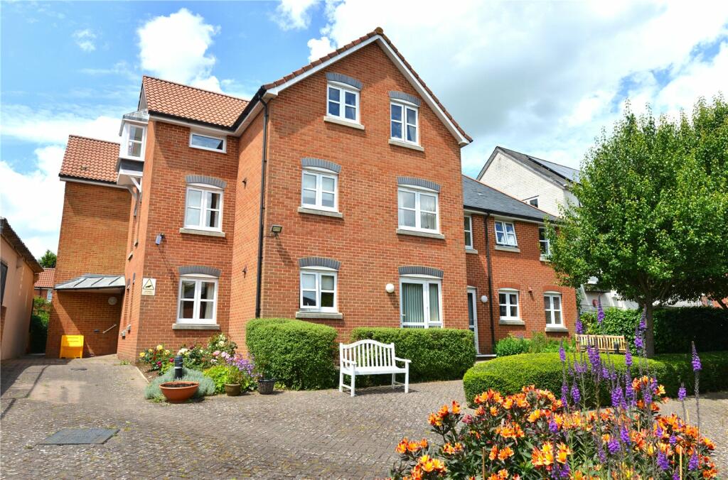 2 bedroom apartment for sale in Salisbury Street, Fordingbridge