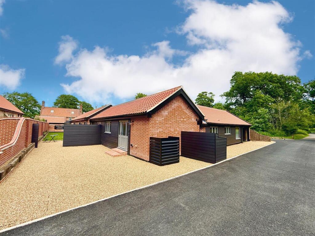 Main image of property: Beeston Lane, Beeston, NR12