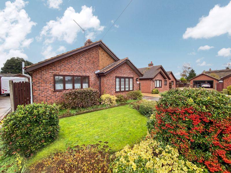 3 bedroom detached bungalow for sale in Potter Heigham, NR29