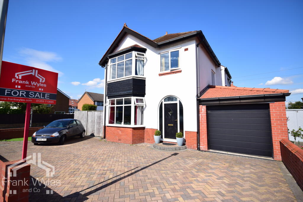 4 bedroom detached house for sale in Clarendon Road, Lytham St Annes