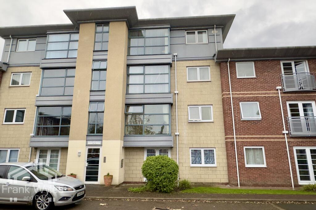 2 bedroom apartment for sale in Hollinshead House Bailey Avenue, Lytham