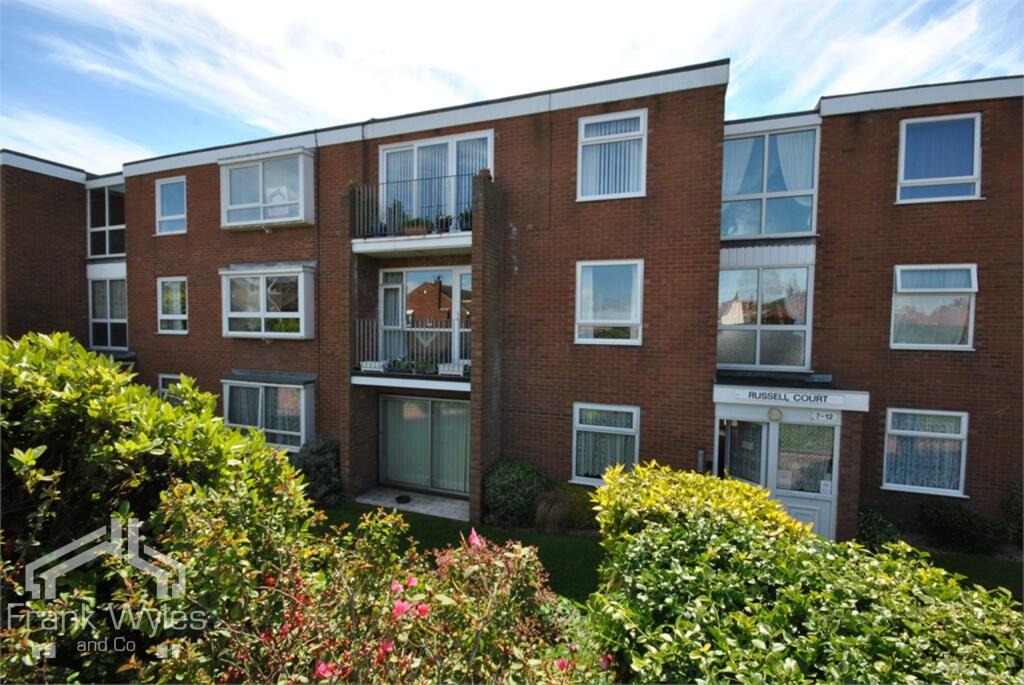 2 bedroom flat for sale in Russell Court, 66 St Davids Road South