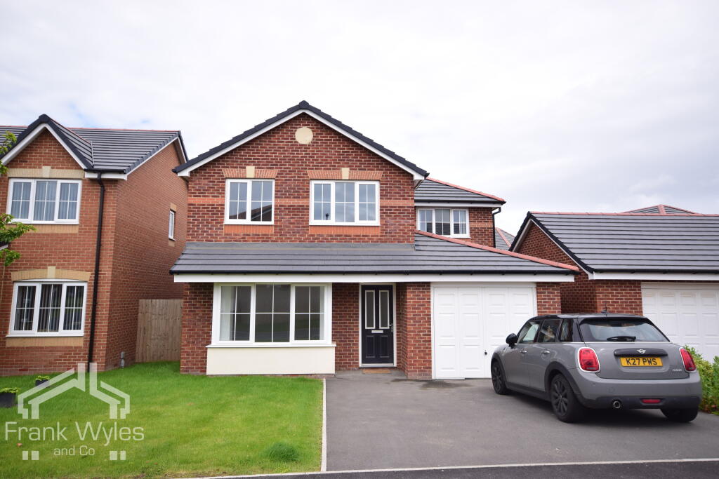 4 bedroom detached house for sale in Harker Lane, Richmond Point