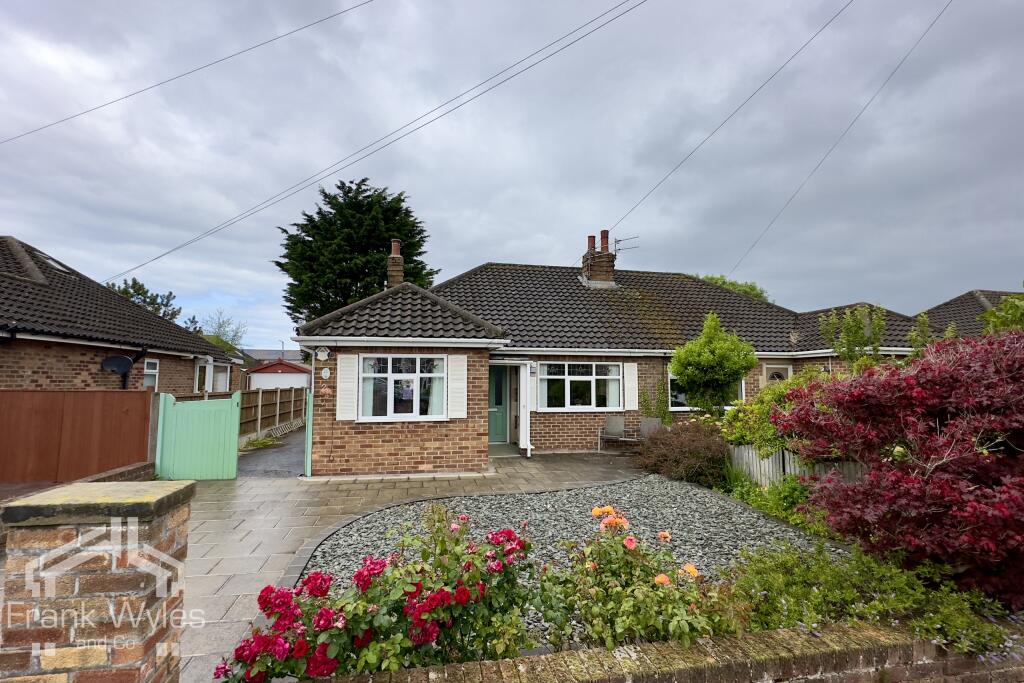 2 bedroom semidetached bungalow for sale in Hesketh Road, Lytham St