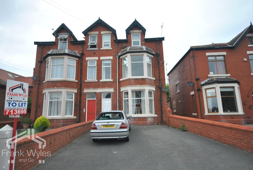 Main image of property: Flat 2 34 Riley Avenue, Lytham St Annes, FY8 1HZ