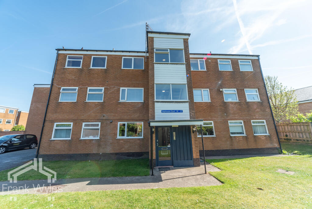 Main image of property: Flat Court 34, Heyhouses Court, Heyhouses Lane, Lytham St. Annes, Lancashire