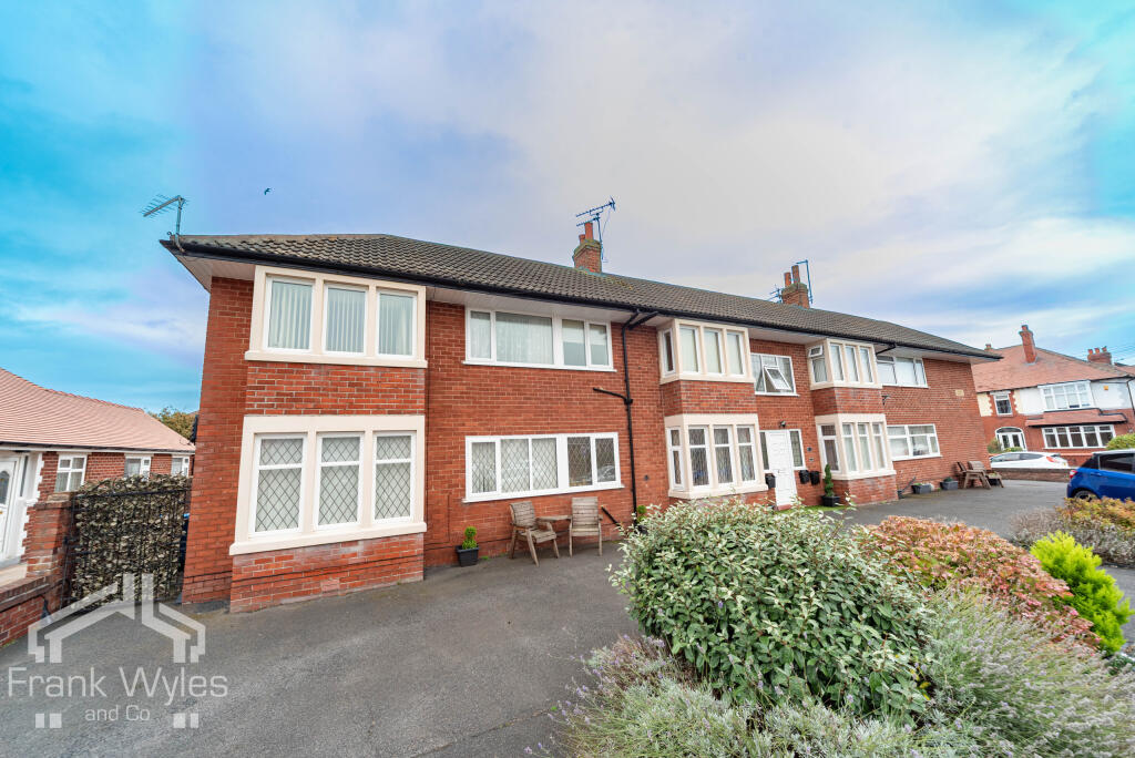 2 bedroom flat