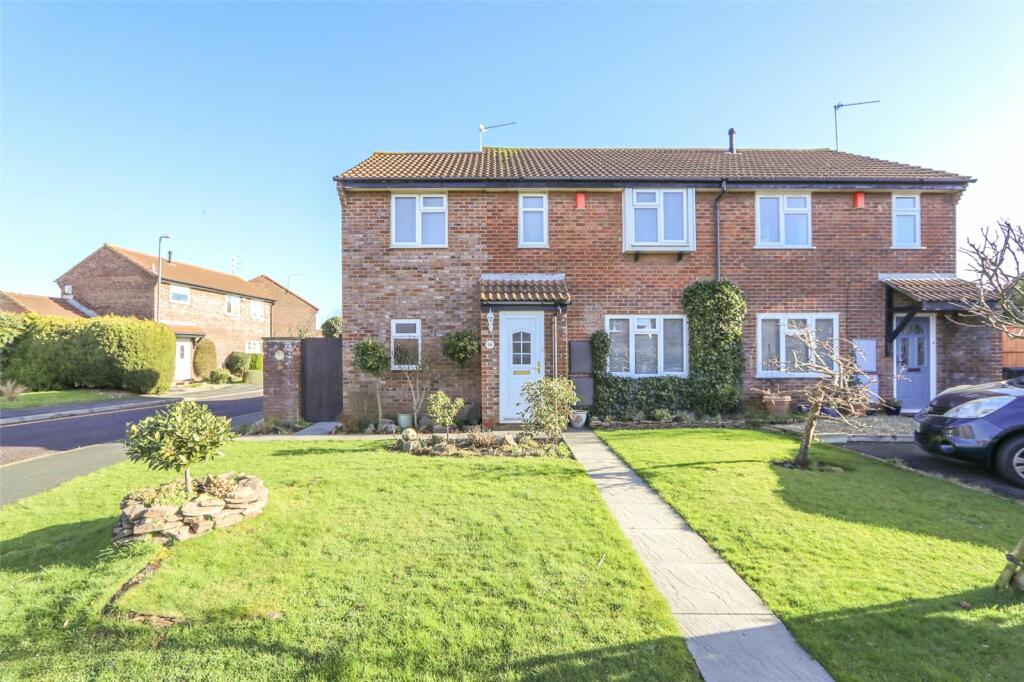 4 bedroom semidetached house for sale in Gatesby Mead, Stoke Gifford