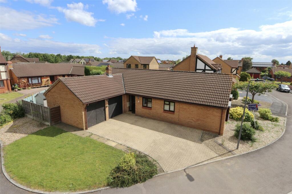 4 Bedroom Bungalow For Sale In Brake Close Bradley Stoke Bristol