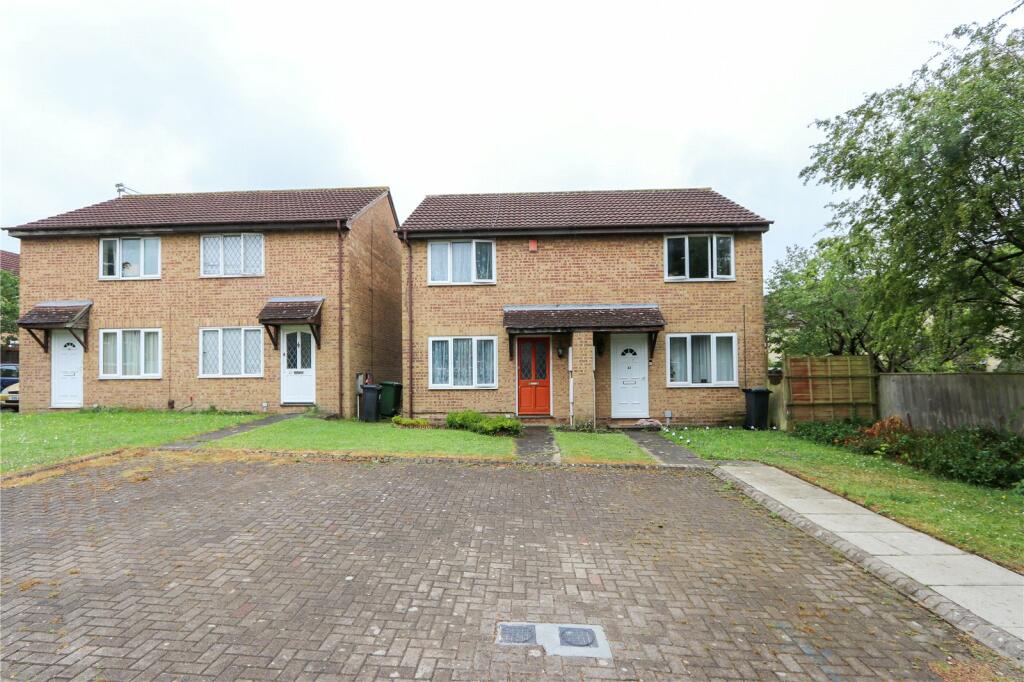 2 bedroom semidetached house for sale in Ottrells Mead, Bradley Stoke