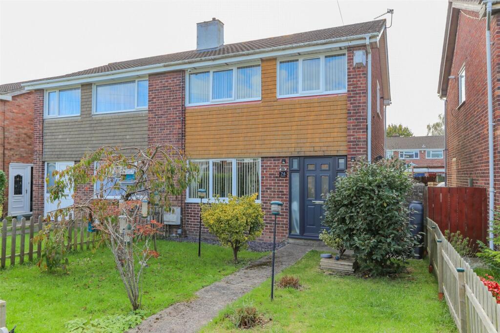3 bedroom semidetached house for sale in Falcon Drive, Patchway