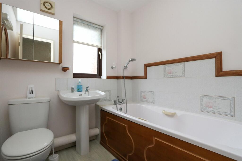 Additional property image - Winsbury Way, Bradley Stoke, Bristol, South Gloucestershire, BS32