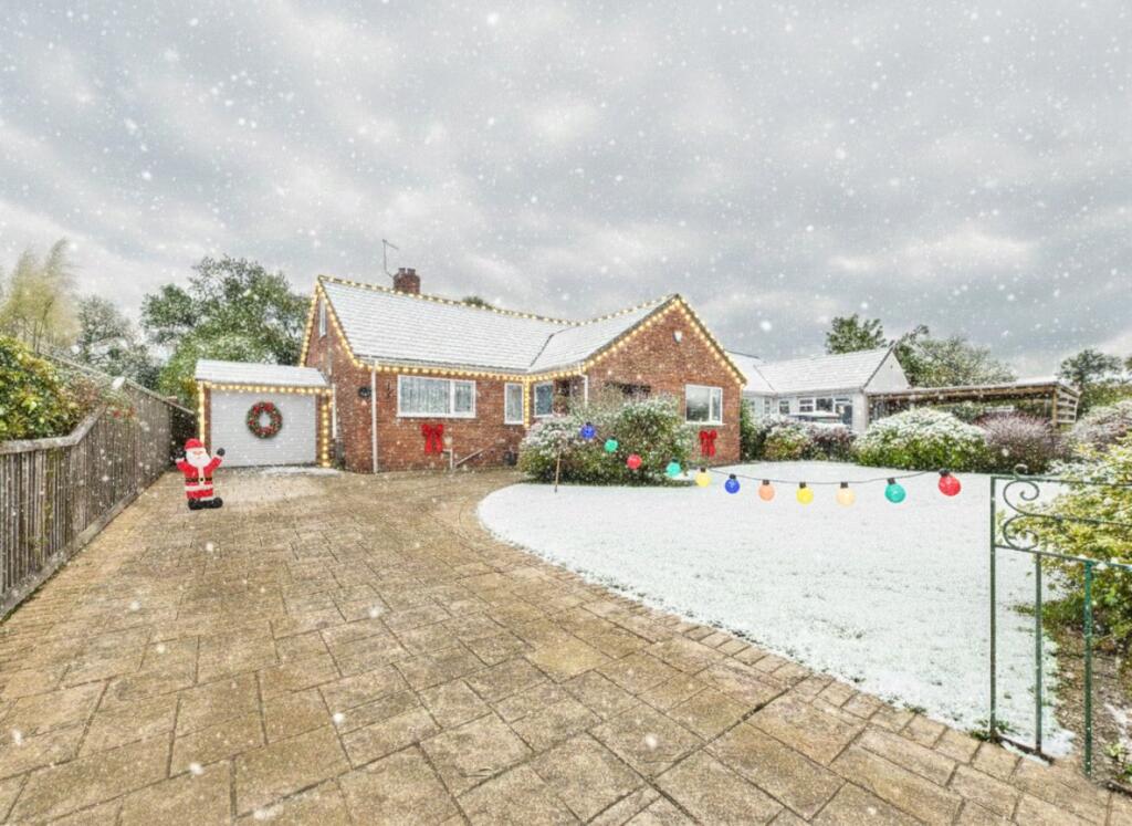 Main image of property: Crantock Drive, Almondsbury, Bristol, South Gloucestershire, BS32