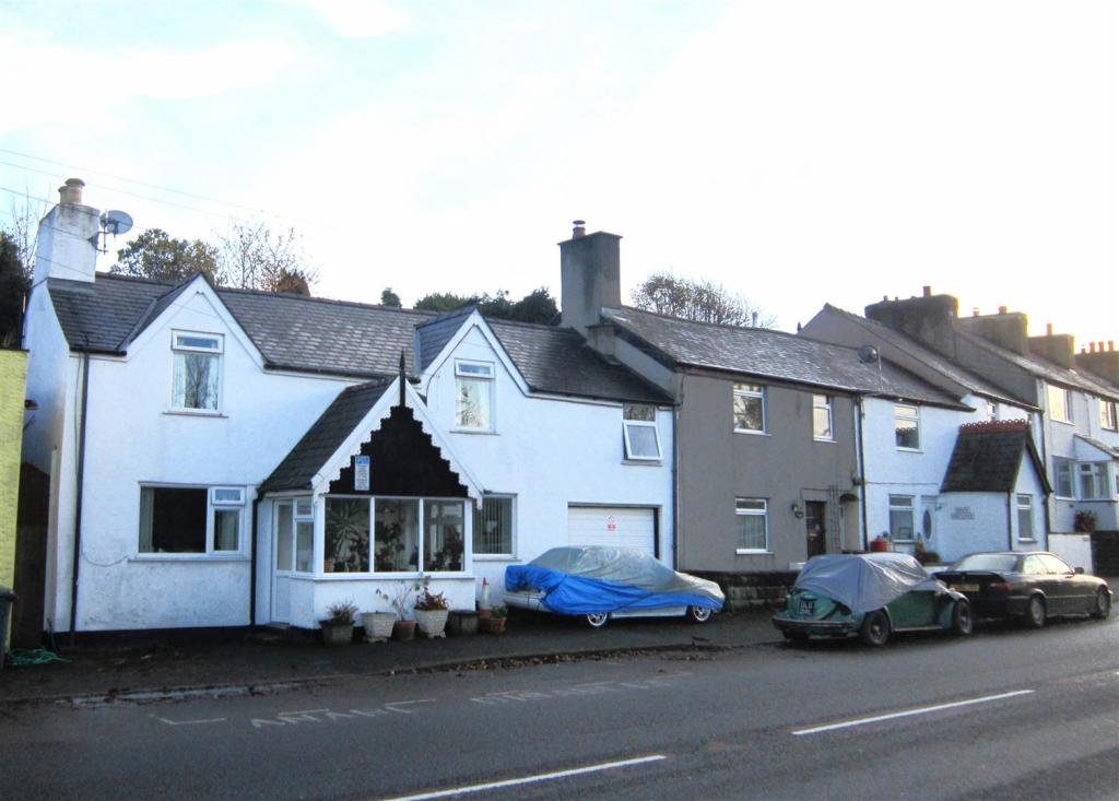 3 bedroom semidetached house for sale in Llanrwst Road, Glan Conwy, Colwyn Bay, LL28