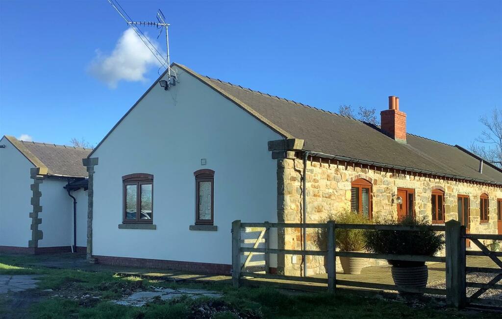 4 bedroom detached bungalow for sale in Leadbrook Drive, Flint, CH6