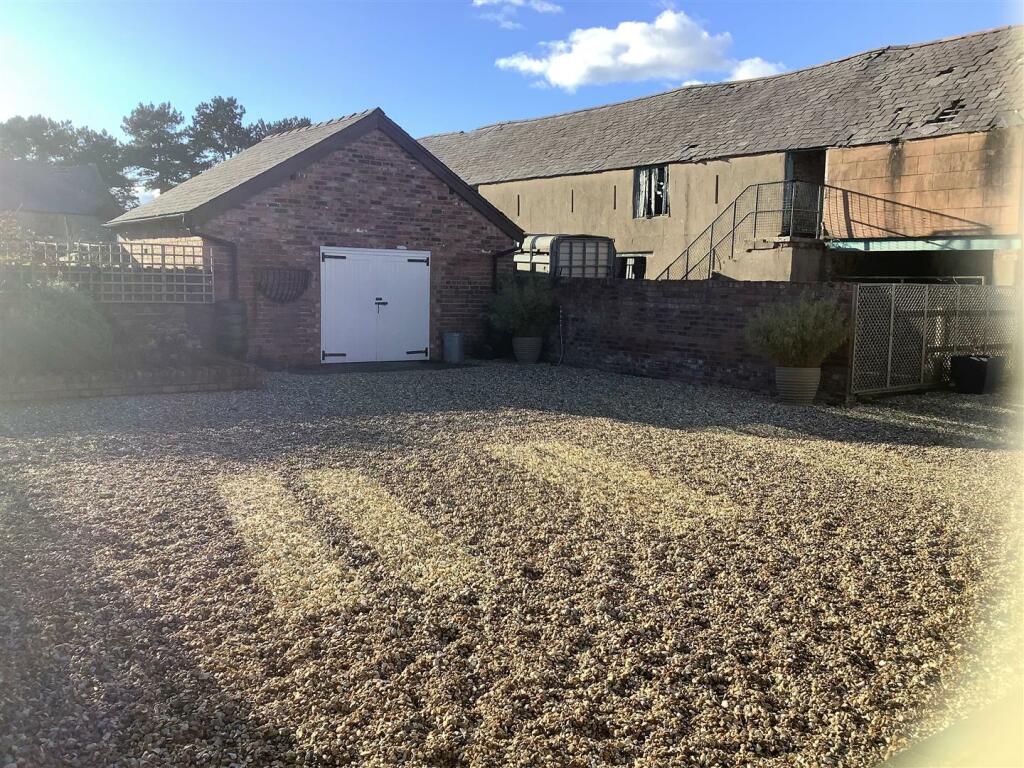 4 bedroom detached bungalow for sale in Leadbrook Drive, Flint, CH6