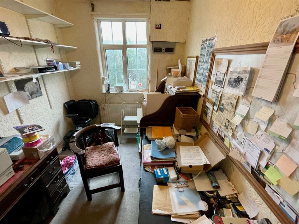 Additional property image - Leadbrook Drive, Flint
