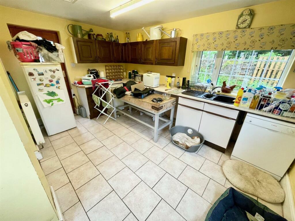 Additional property image - Leadbrook Drive, Flint