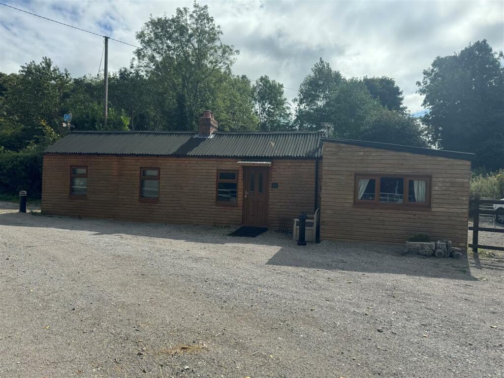 Additional property image - St. Asaph Road, Lloc