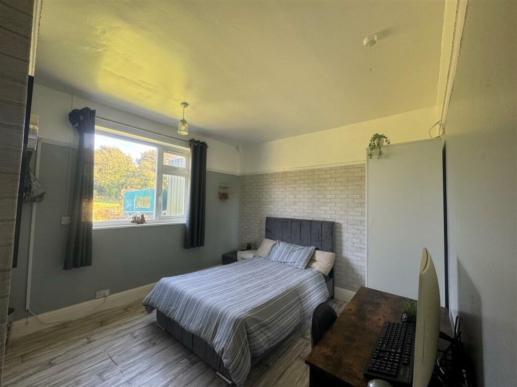 Additional property image - St. Asaph Road, Lloc
