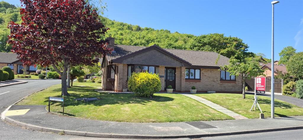 Main image of property: Ffordd Tan'r Allt, Abergele
