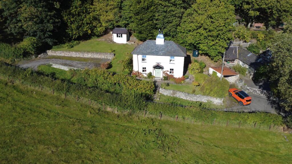 Main image of property: Maerdy, Corwen