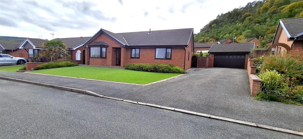 Main image of property: Maen Gwyn, Abergele