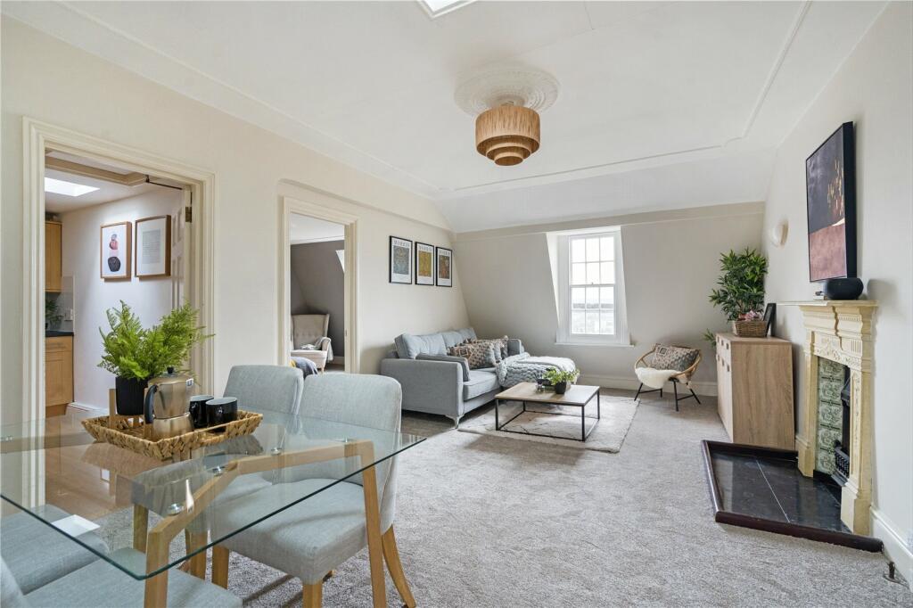 Additional property image - Royal York Crescent, Clifton, Bristol, BS8