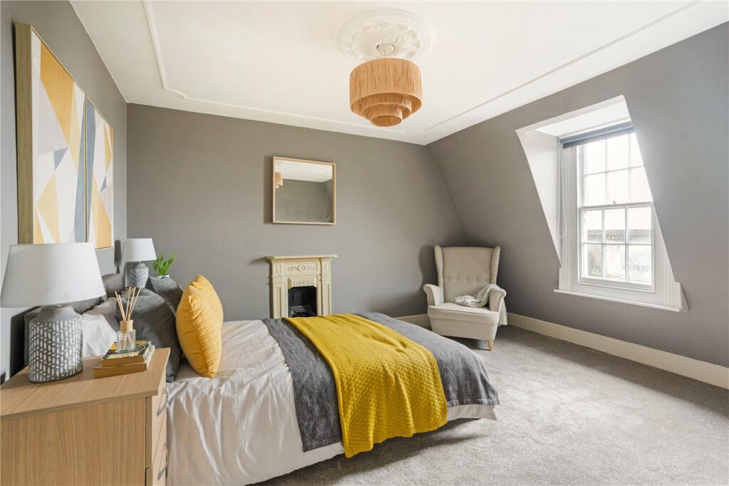 Additional property image - Royal York Crescent, Clifton, Bristol, BS8