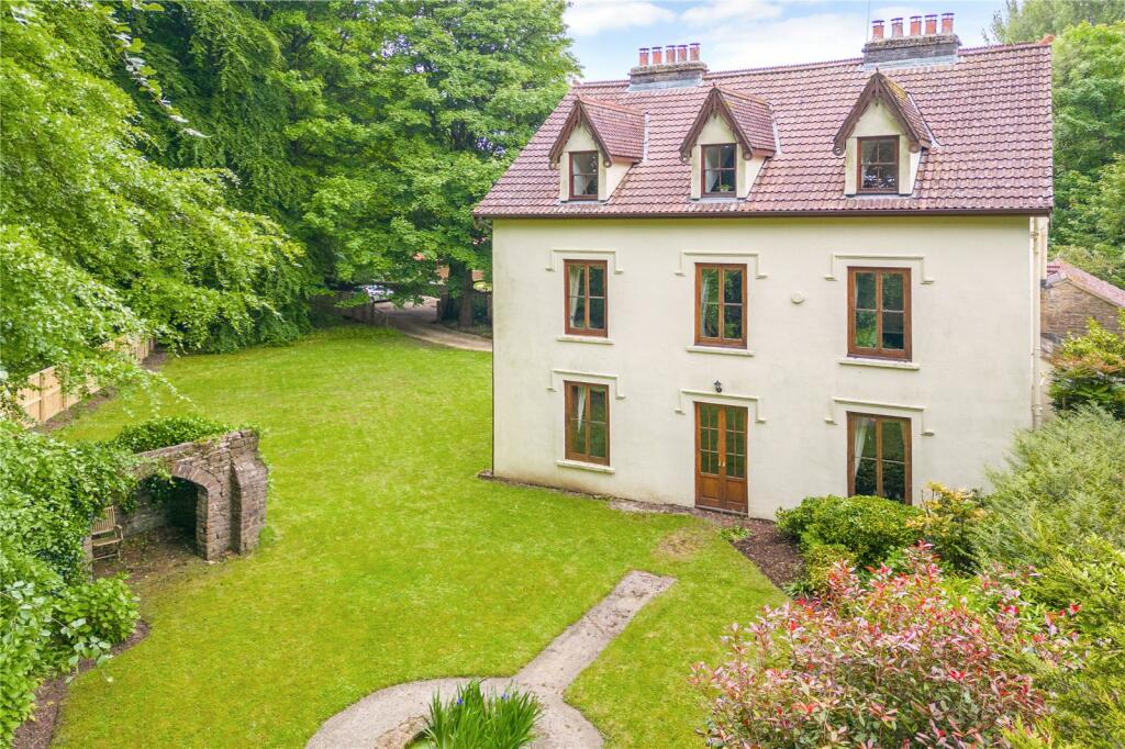 7 bedroom detached house for sale in CharterhouseonMendip, Blagdon