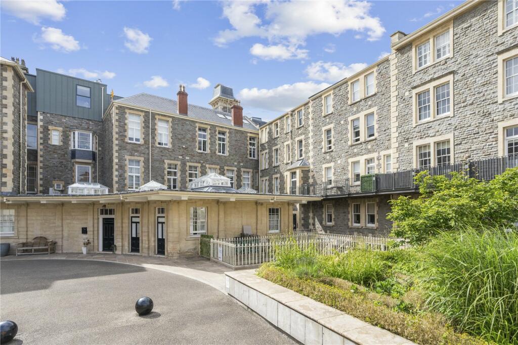 2 bedroom apartment for sale in Guinea Street, Bristol, Somerset, BS1