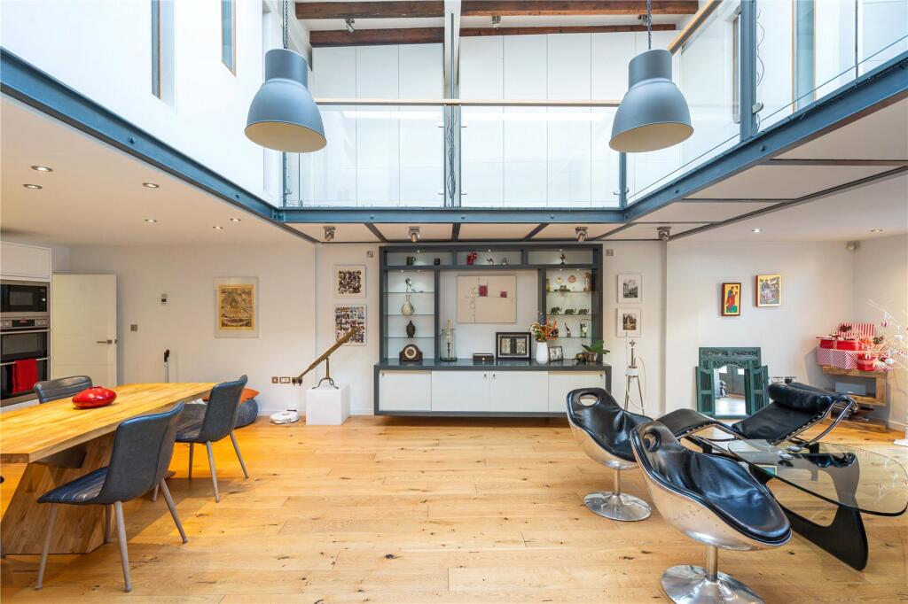 Main image of property: Alma Vale Road, Clifton, Bristol, BS8