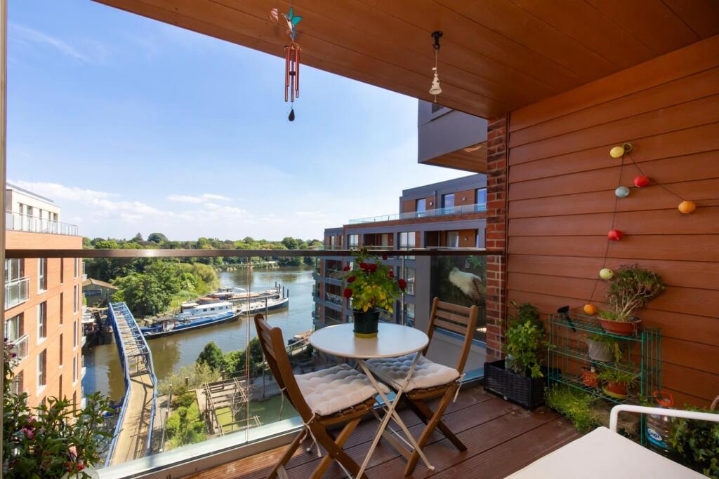 Main image of property: Malthouse Court, Brentford