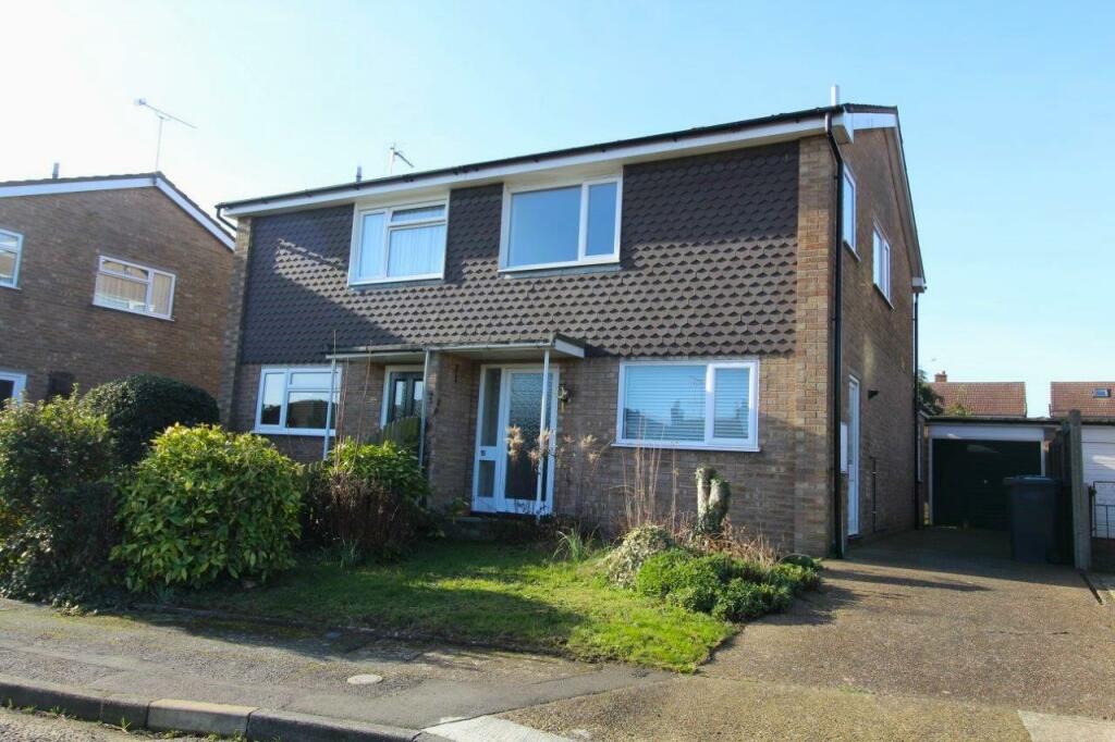 Main image of property: Starfield Close, Ipswich, IP4