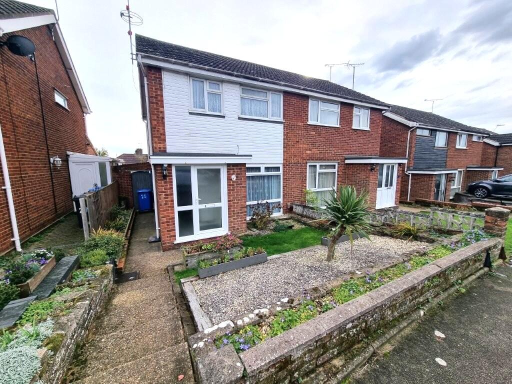 Main image of property: Chatsworth Crescent, Ipswich, IP2